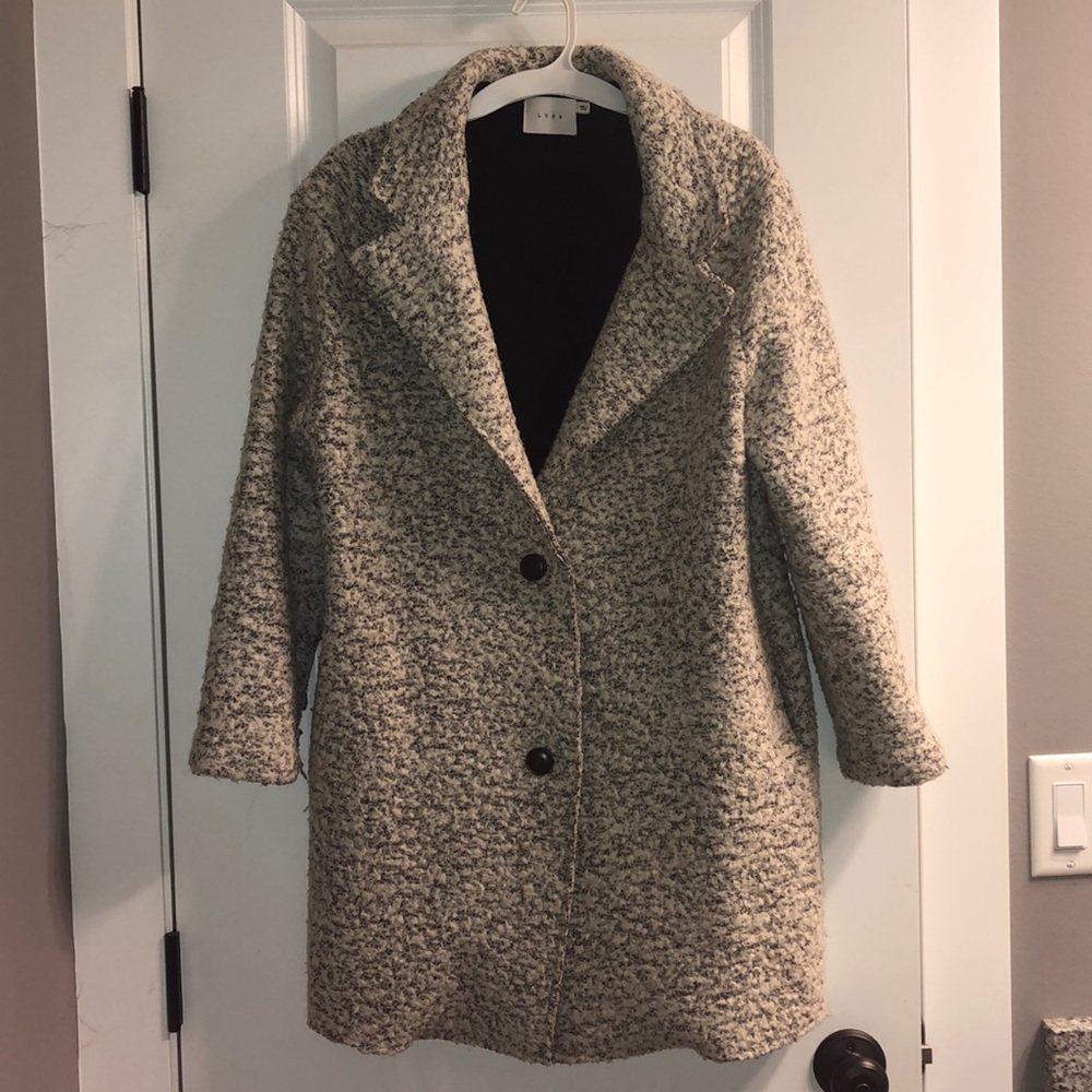 Classy boxy coat